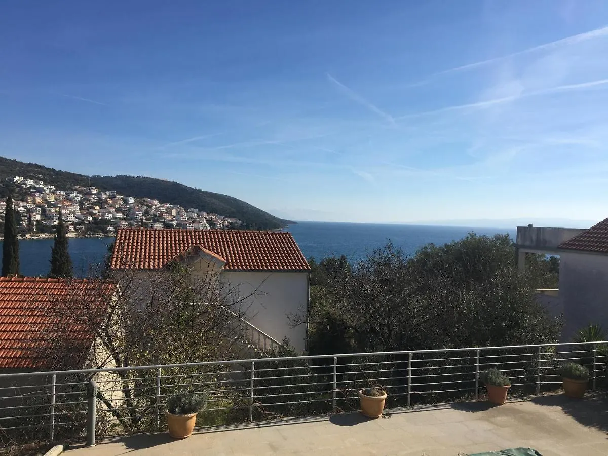 Gospino Apartment 2 Perfect For A Family Trogir